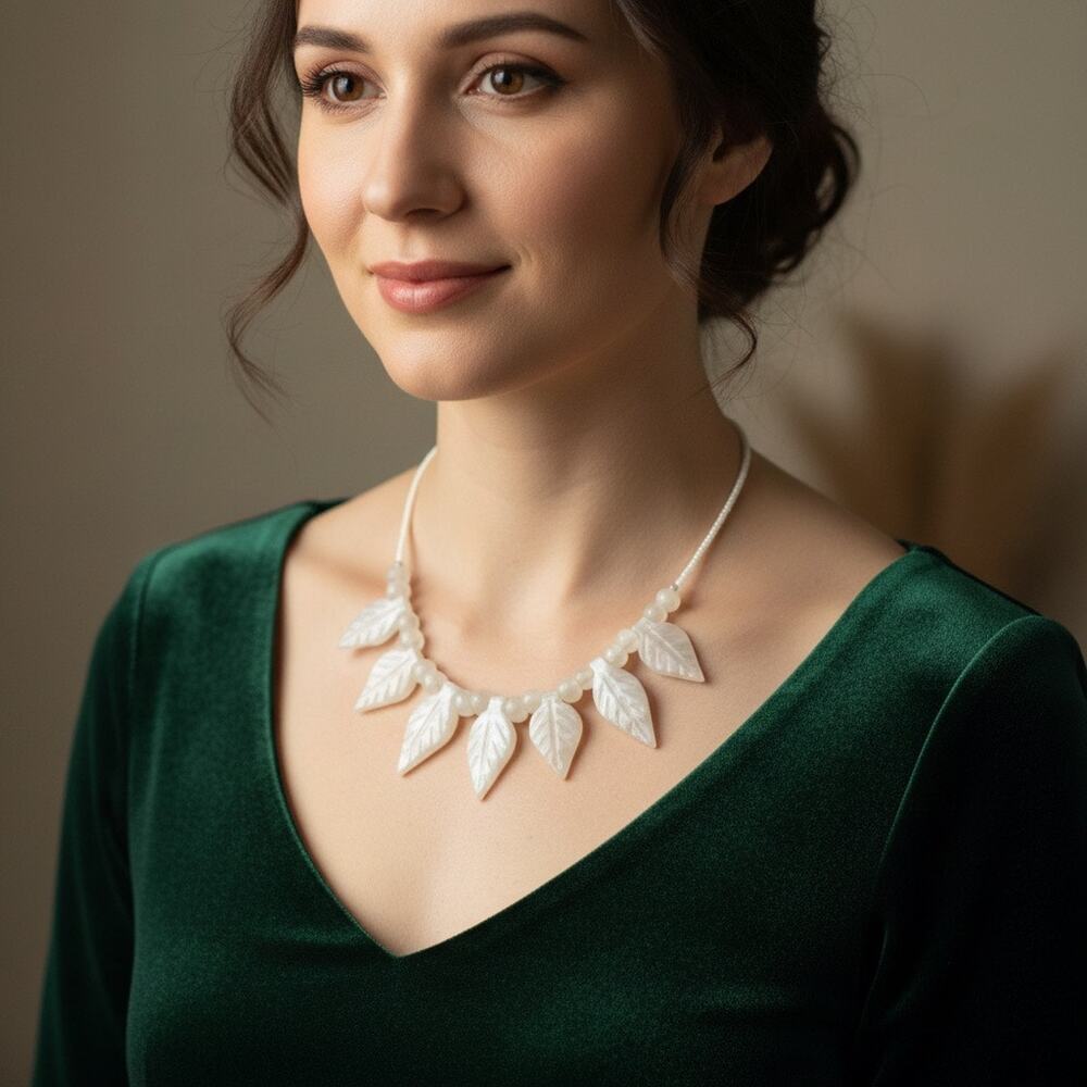 Vintage White Jade Coral Bib Necklace Beach Bohemian